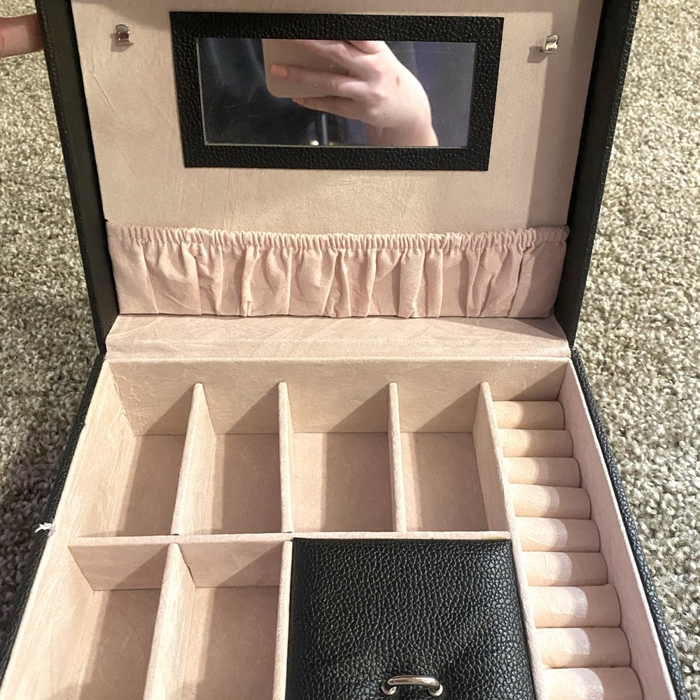 JEWLERY BOX